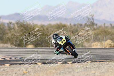 media/Dec-06-2025-CVMA (Sat) [[4a896cc04c]]/Race 5-Amateur Formula Middleweight/